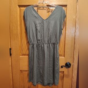 NWT Universal Thread Olive Green, Elastic Waist, V-neck, Size Small